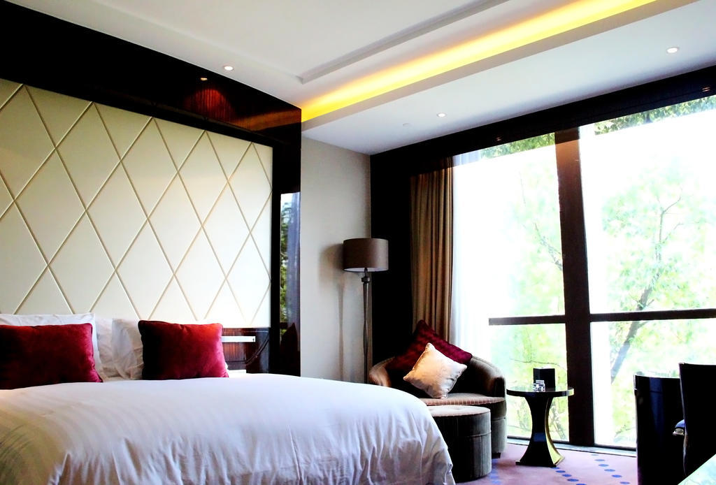 New Century Grand Hotel Nanxun Хучжоу Номер фото